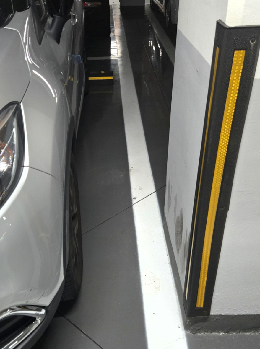 nEiZAx