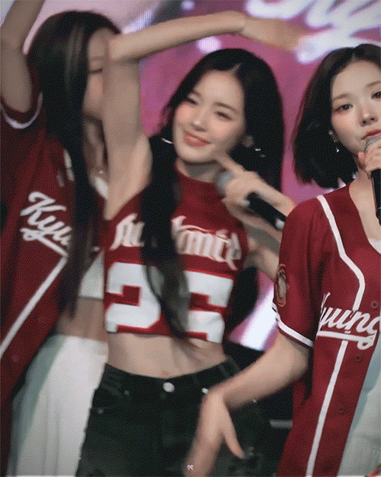 nJlTQC.gif