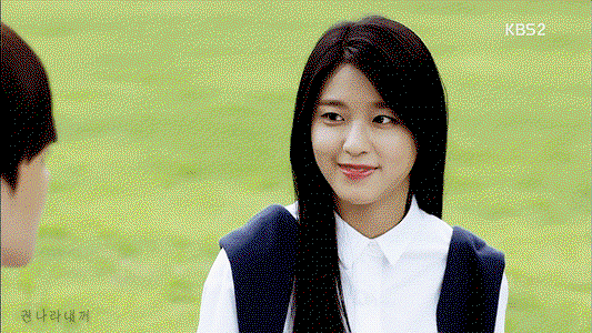nQhUDh.gif