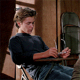 nQvBYK.gif