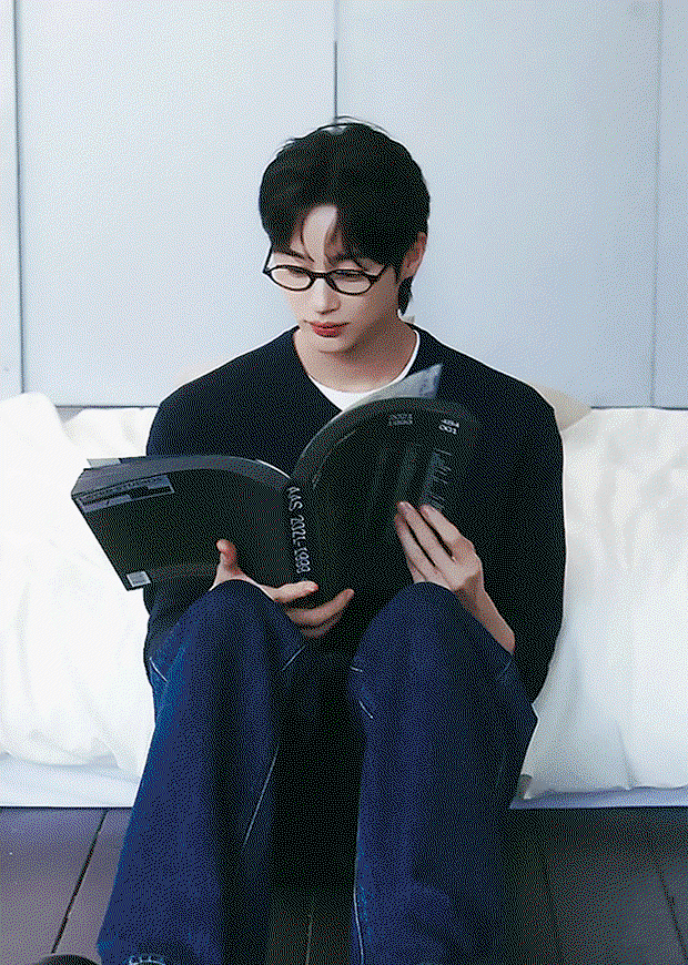 nRQeSA.gif