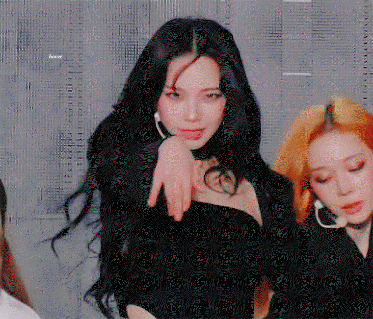 nXvxYG.gif