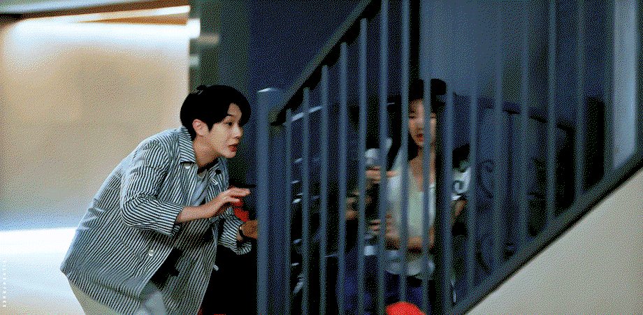 naKqWJ.gif