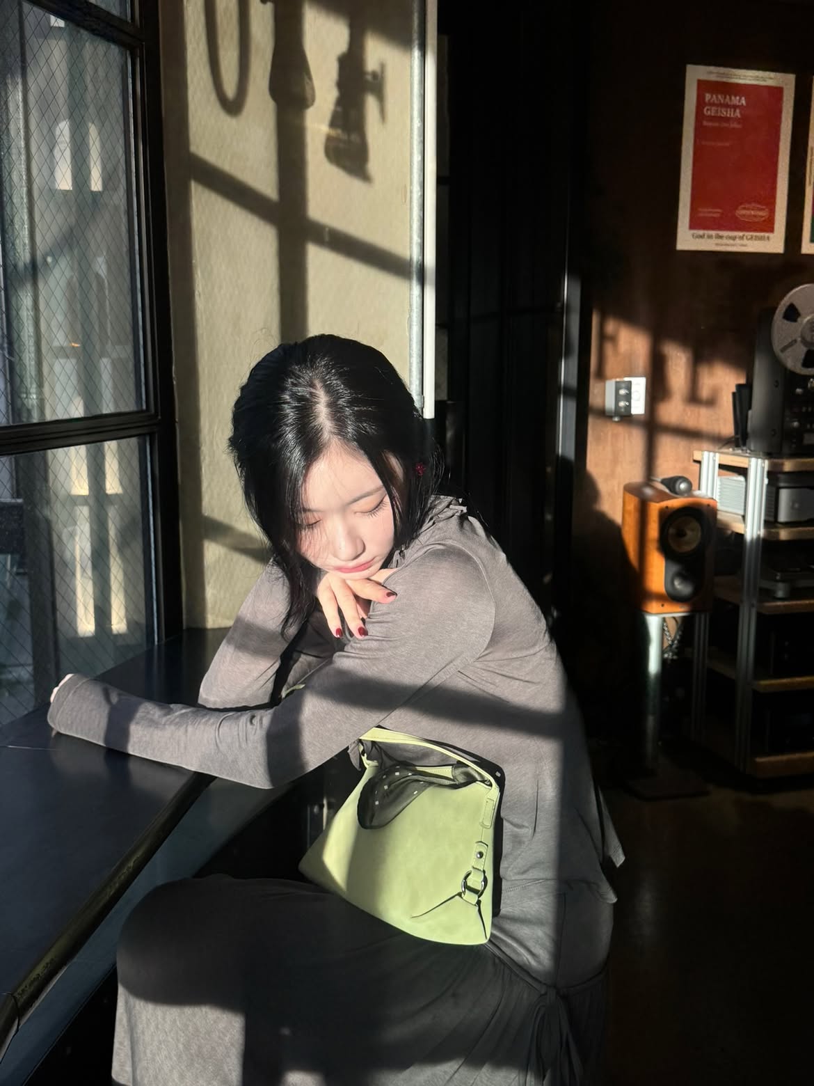 ngEfLv