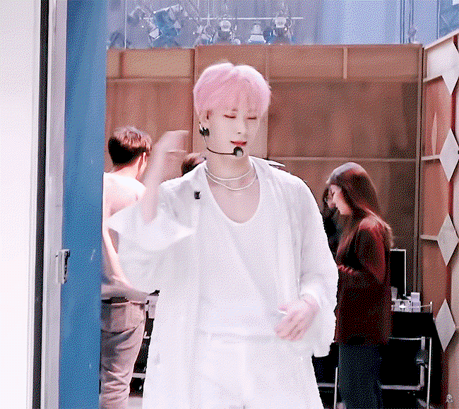 nrKHgH.gif