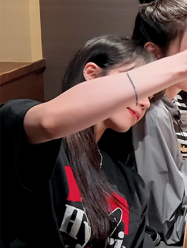 oHotIY.gif