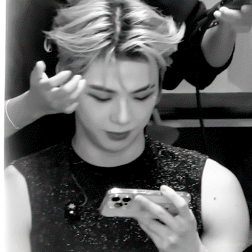 oOFAxO.gif