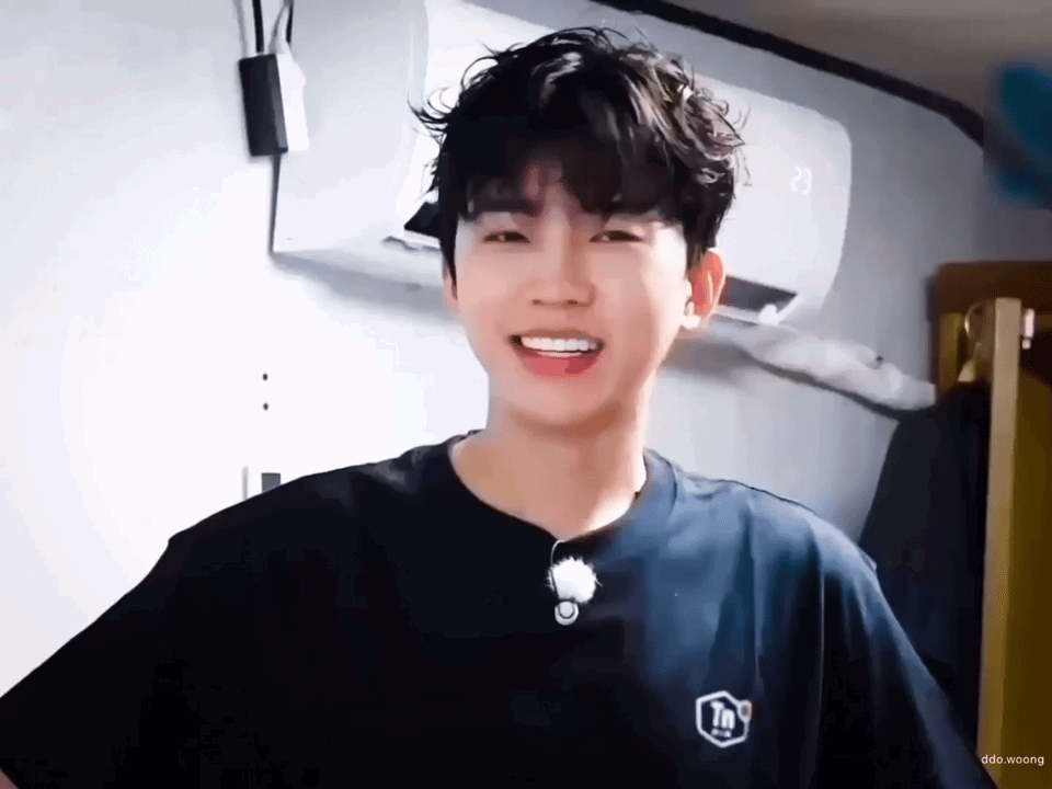 oOnXeC.gif
