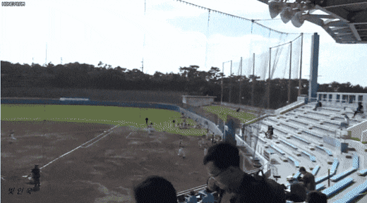 oUEeLA.gif