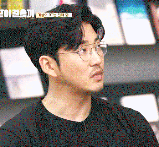 oZmbQu.gif