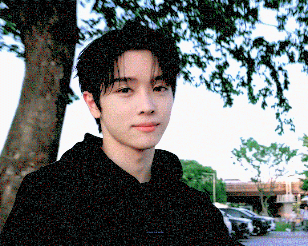 pJjqUr.gif