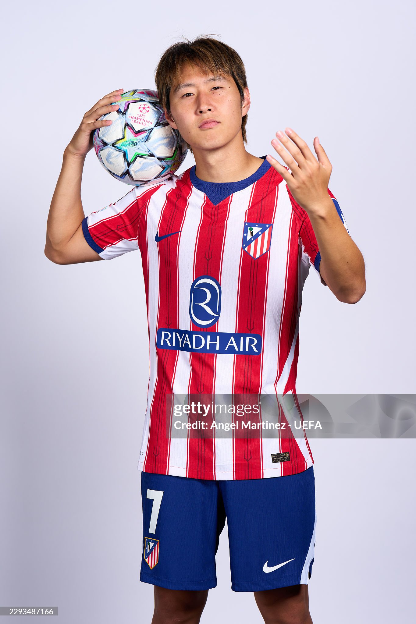 pKVMvB