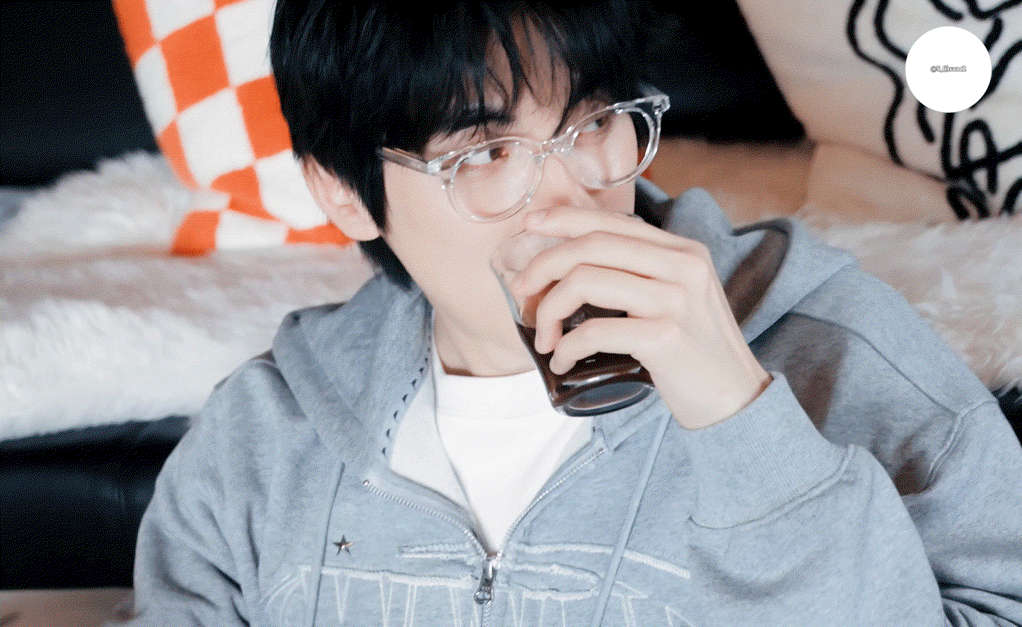 pOUQKp.gif