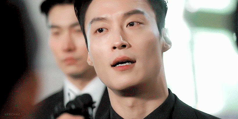 pYiHSj.gif