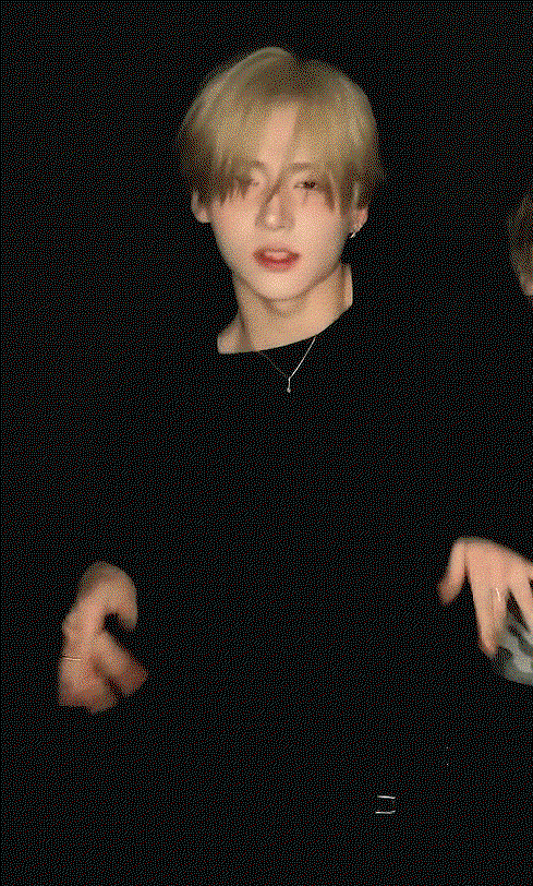 pkjKUM.gif