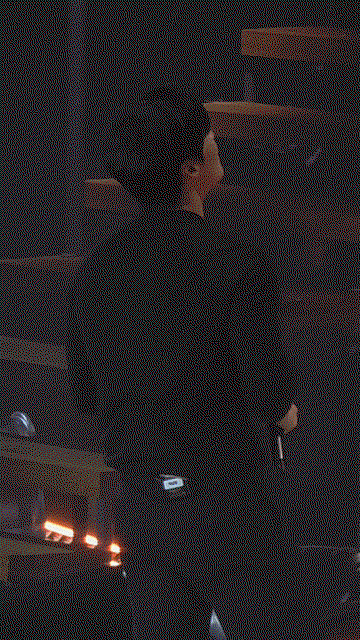 pmnKWT.gif