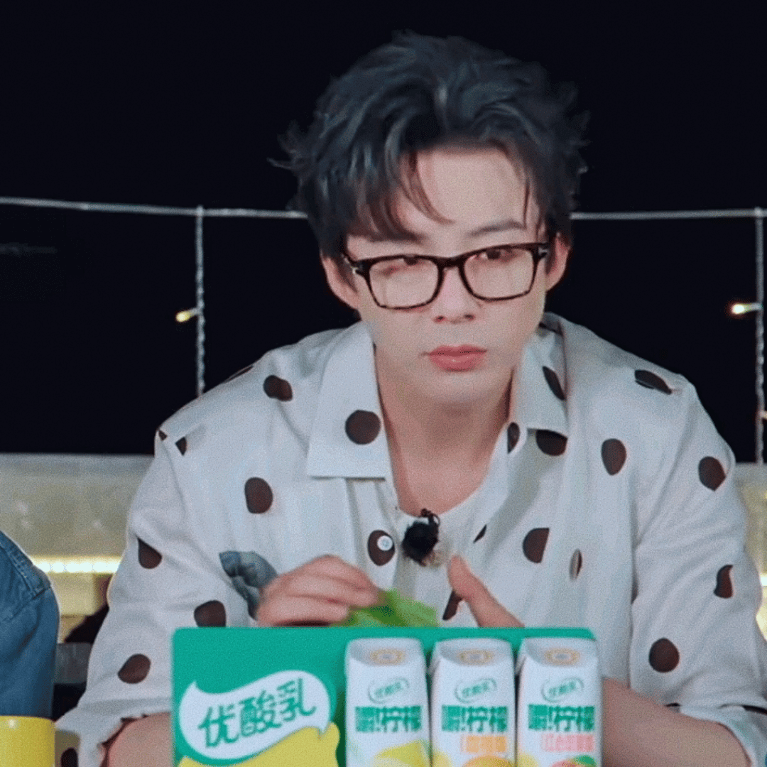 pnGJxh.gif