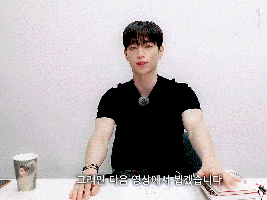 pnKjYM.gif