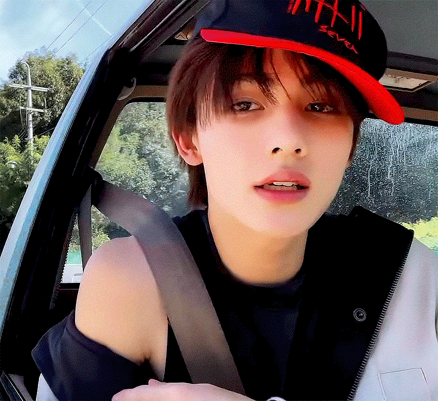 pouVHX.gif