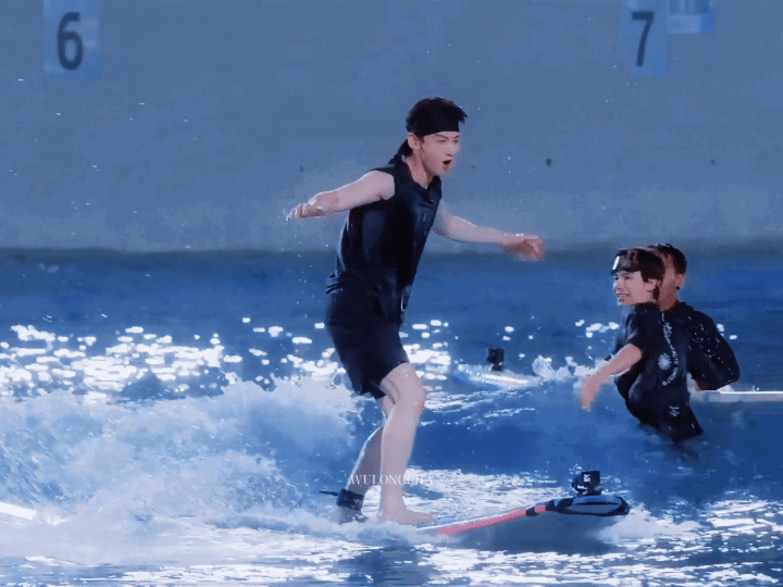 ptEkGo.gif
