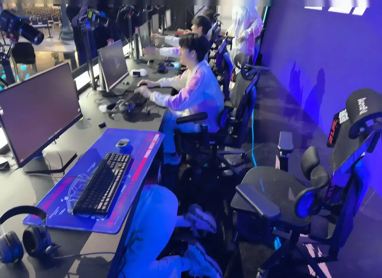ptWhiZ