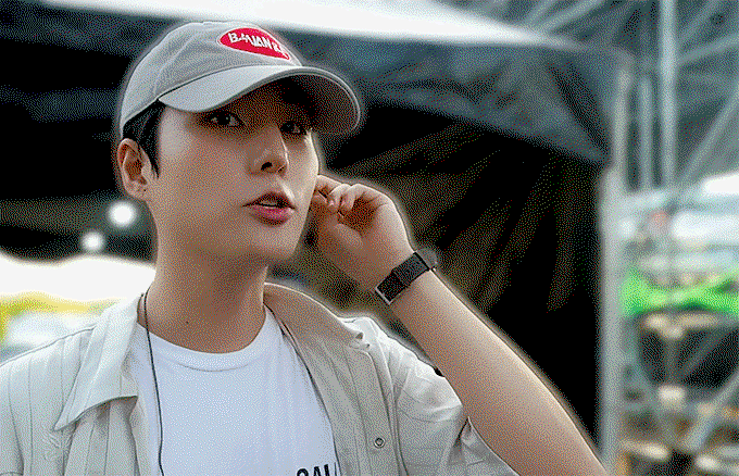 qAYGLF.gif