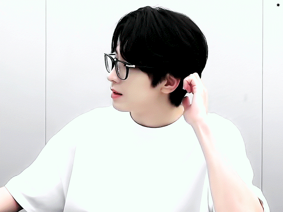 qCWUjt.gif