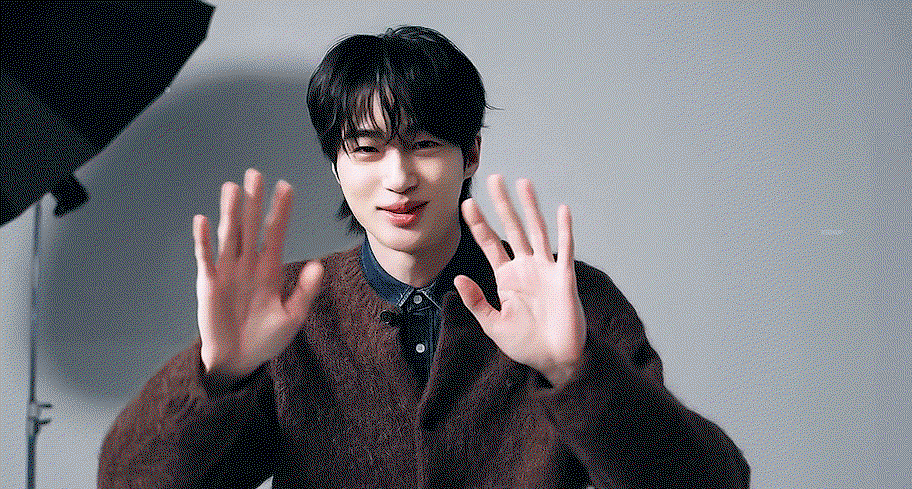 qHWnUa.gif