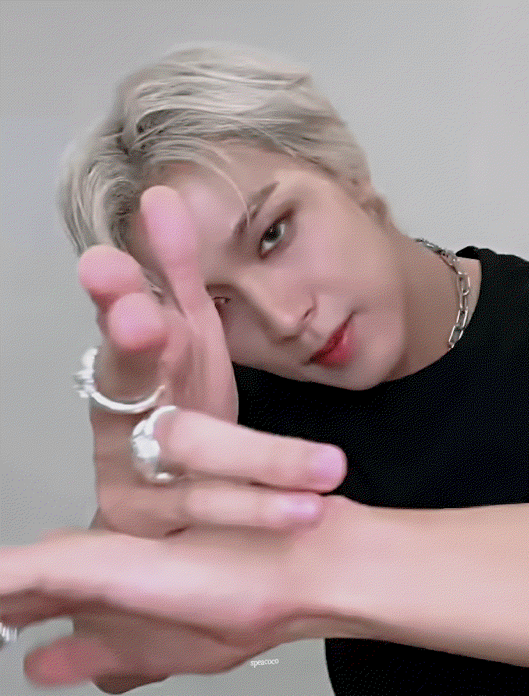 qIfAhN.gif