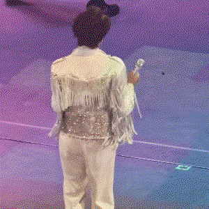 qJzueR.gif