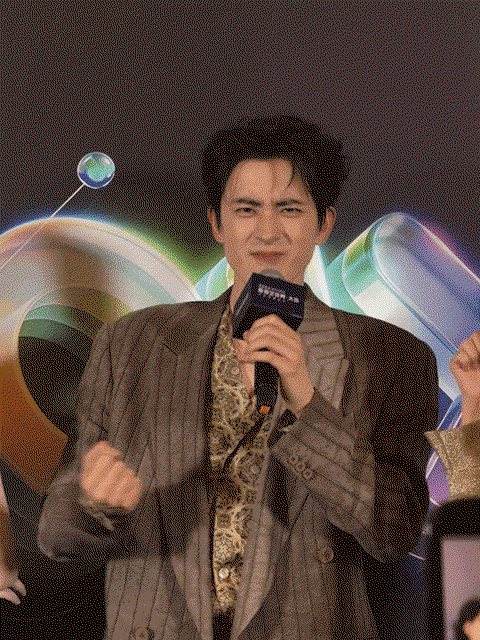 qKFmXZ.gif