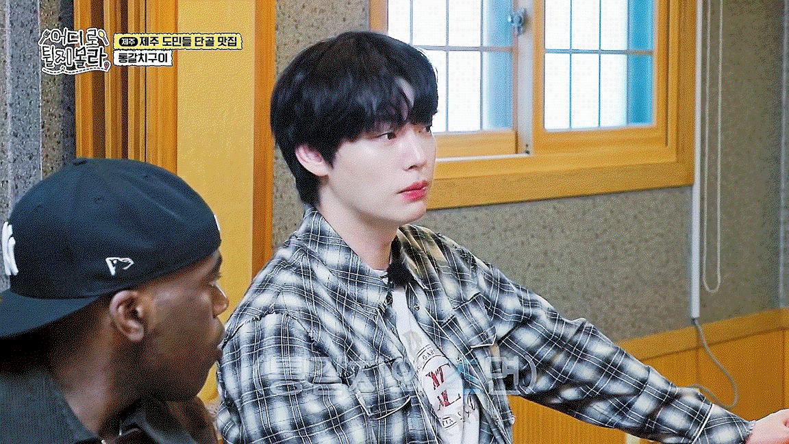 qNxbMy.gif
