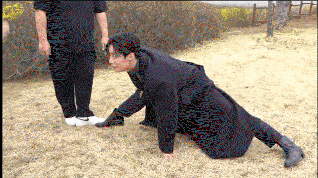 qOgSQJ.gif