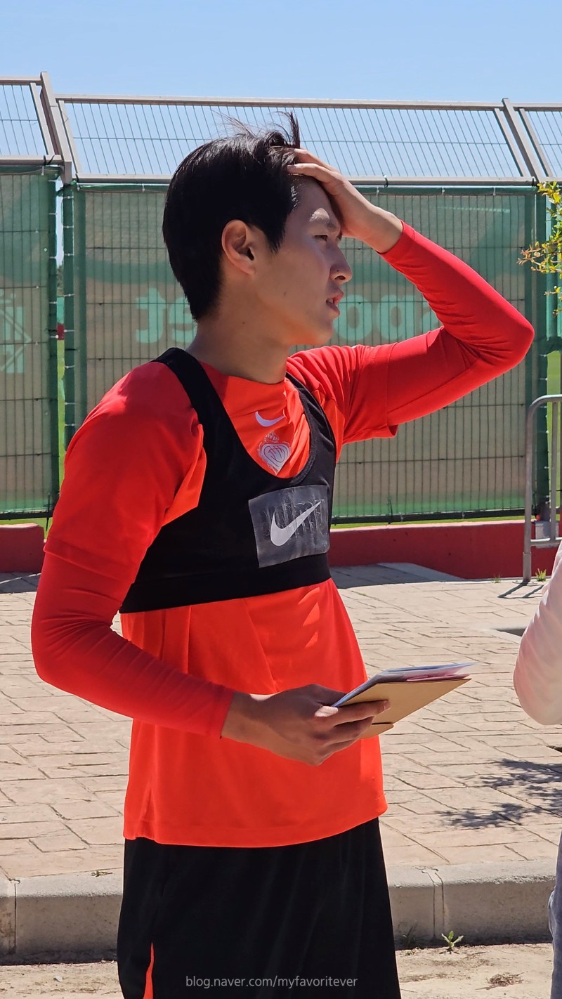 qRoybR