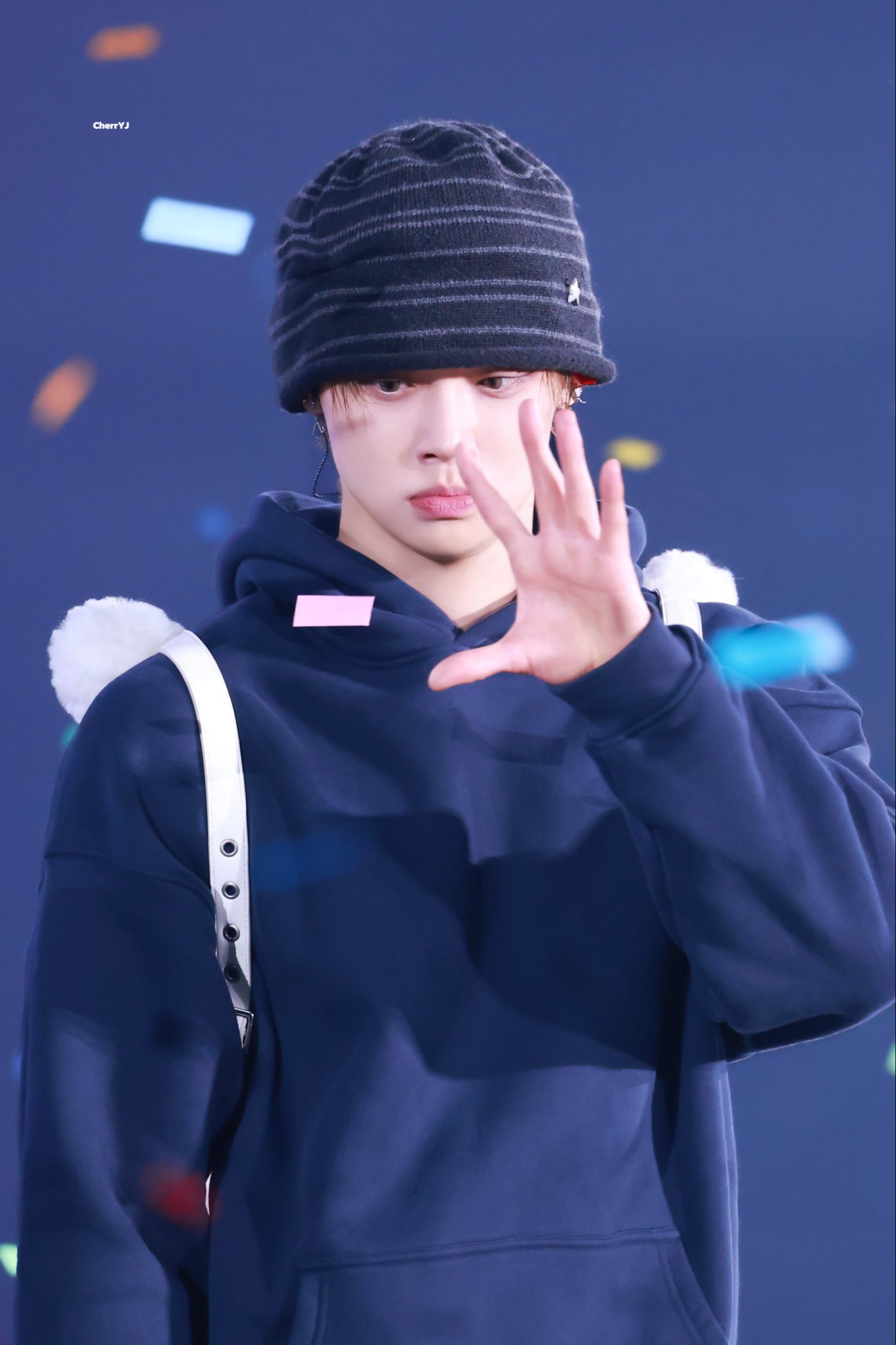 qWAKmq