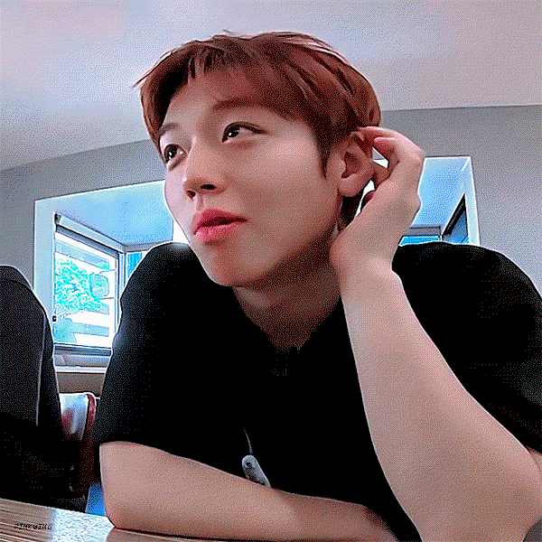 qYEeQi.gif