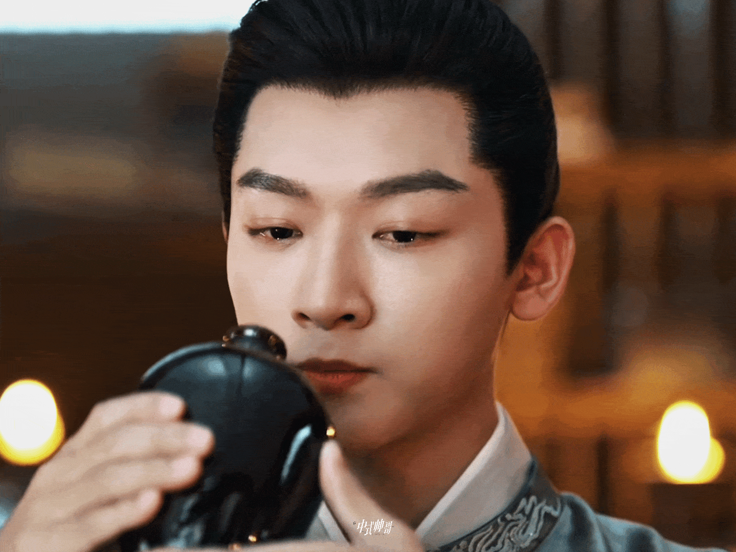 qYrhcG.gif