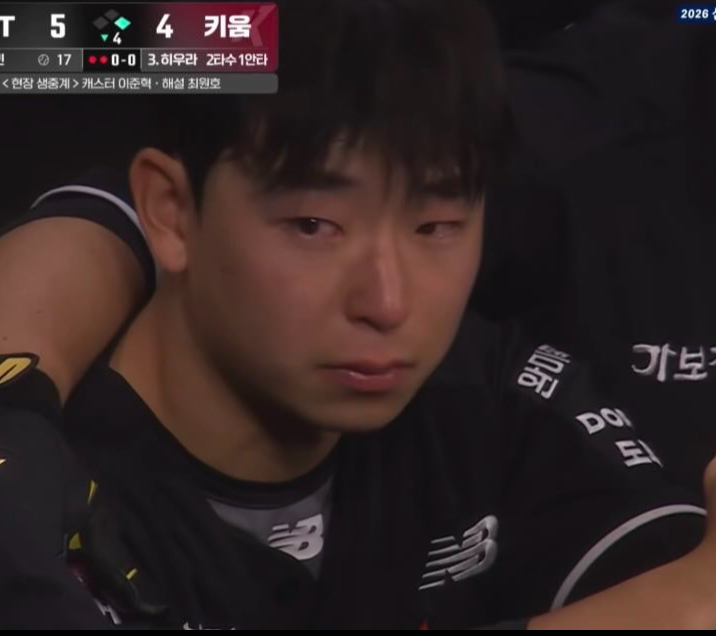 qaafvY