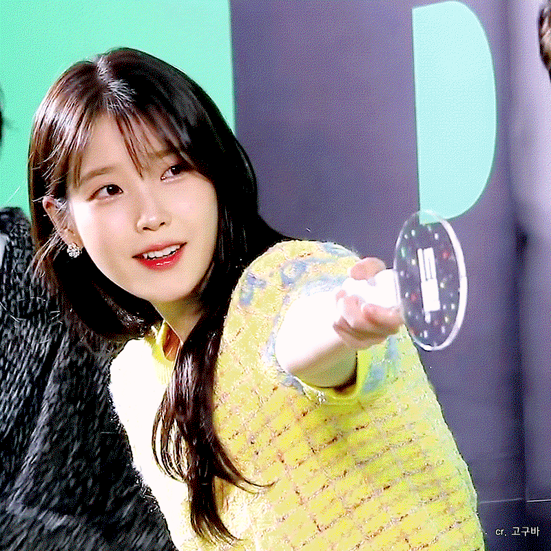 qucbhH.gif