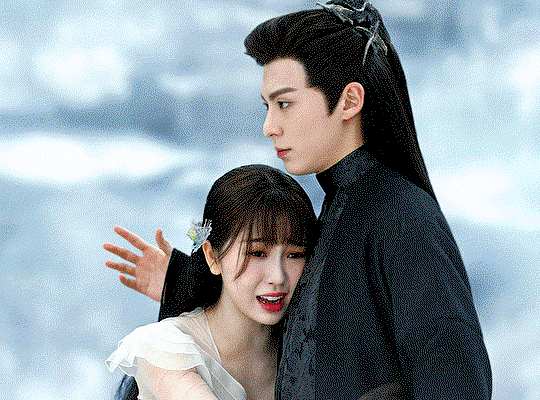 qxEowJ.gif