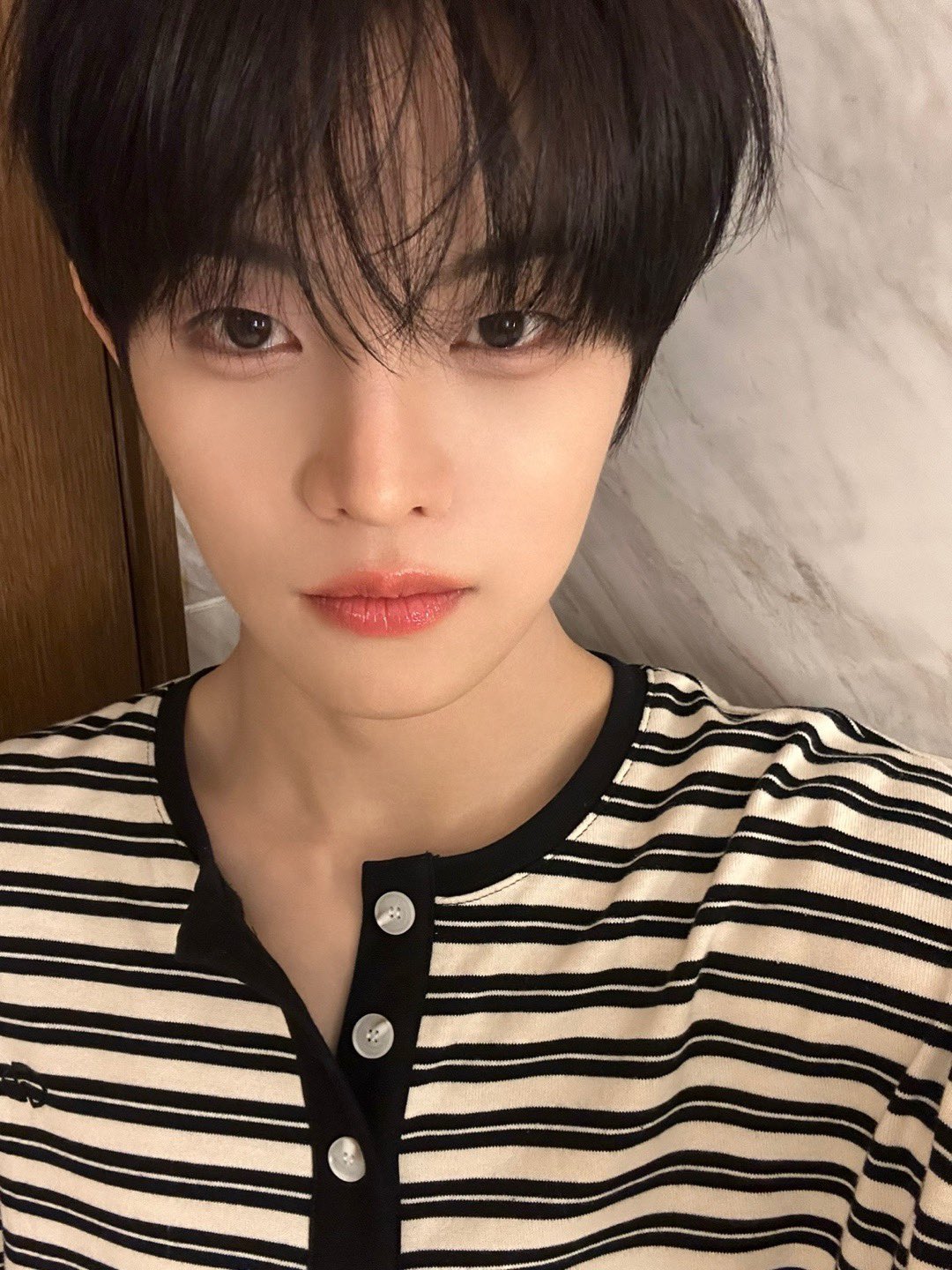 qxHkHK