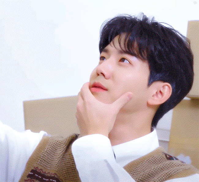 qyBlyO.gif