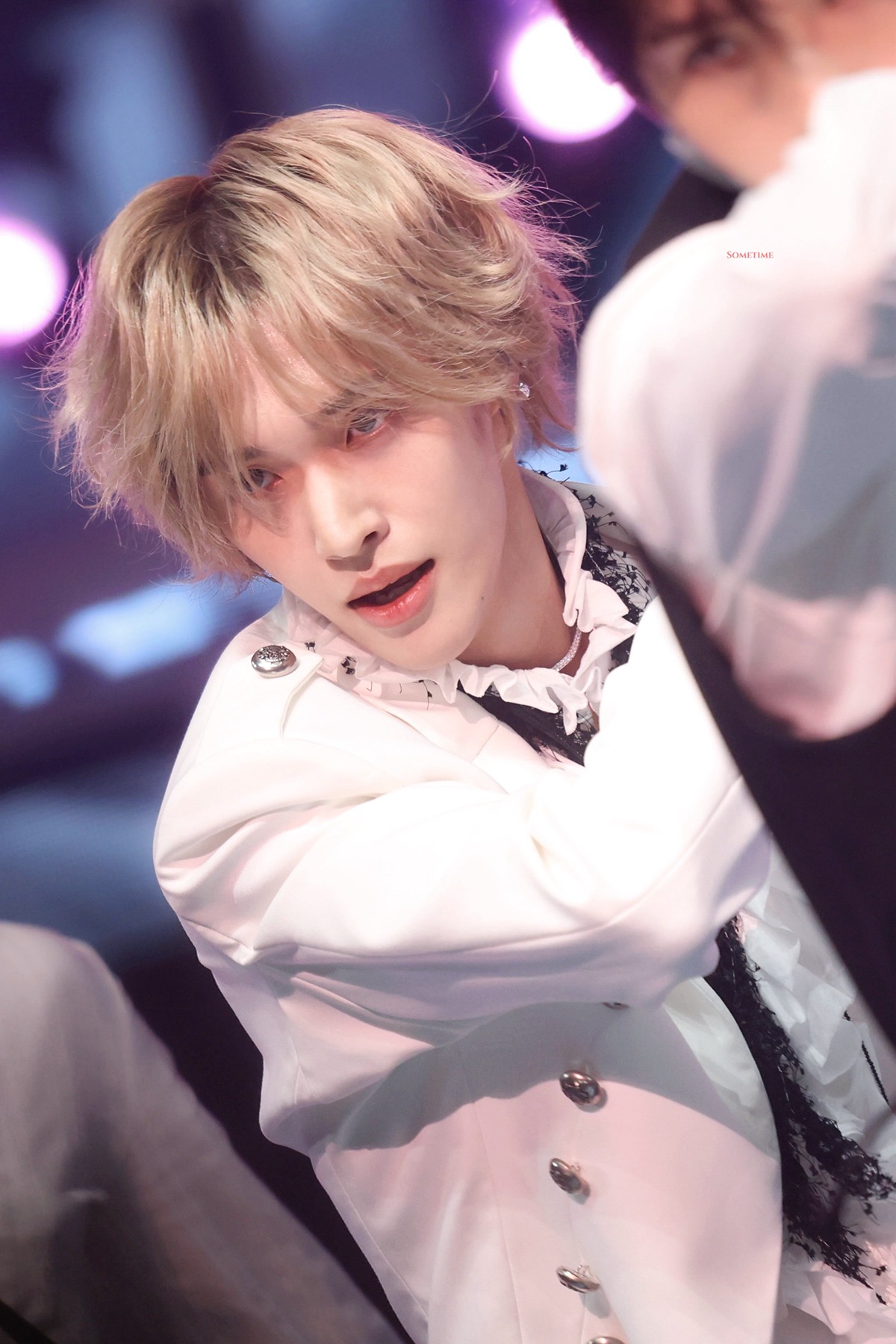qyrLhn
