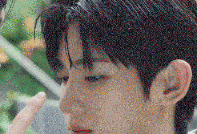 rAzwSE.gif