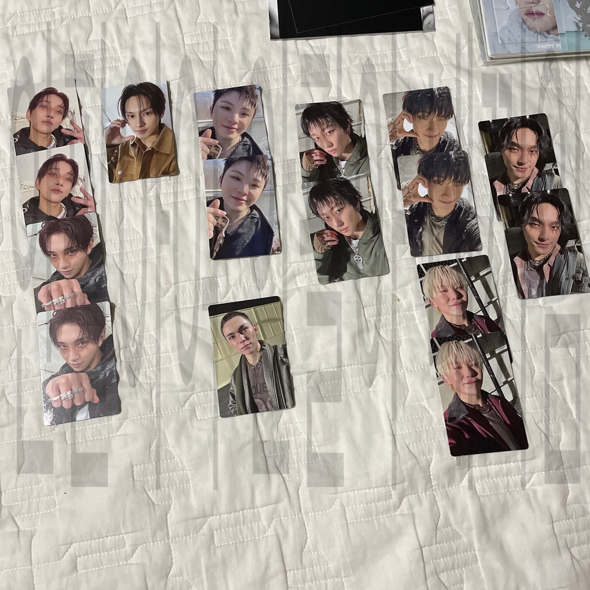 위버스샵에서 받은 앨범 4셋트 까봤어유