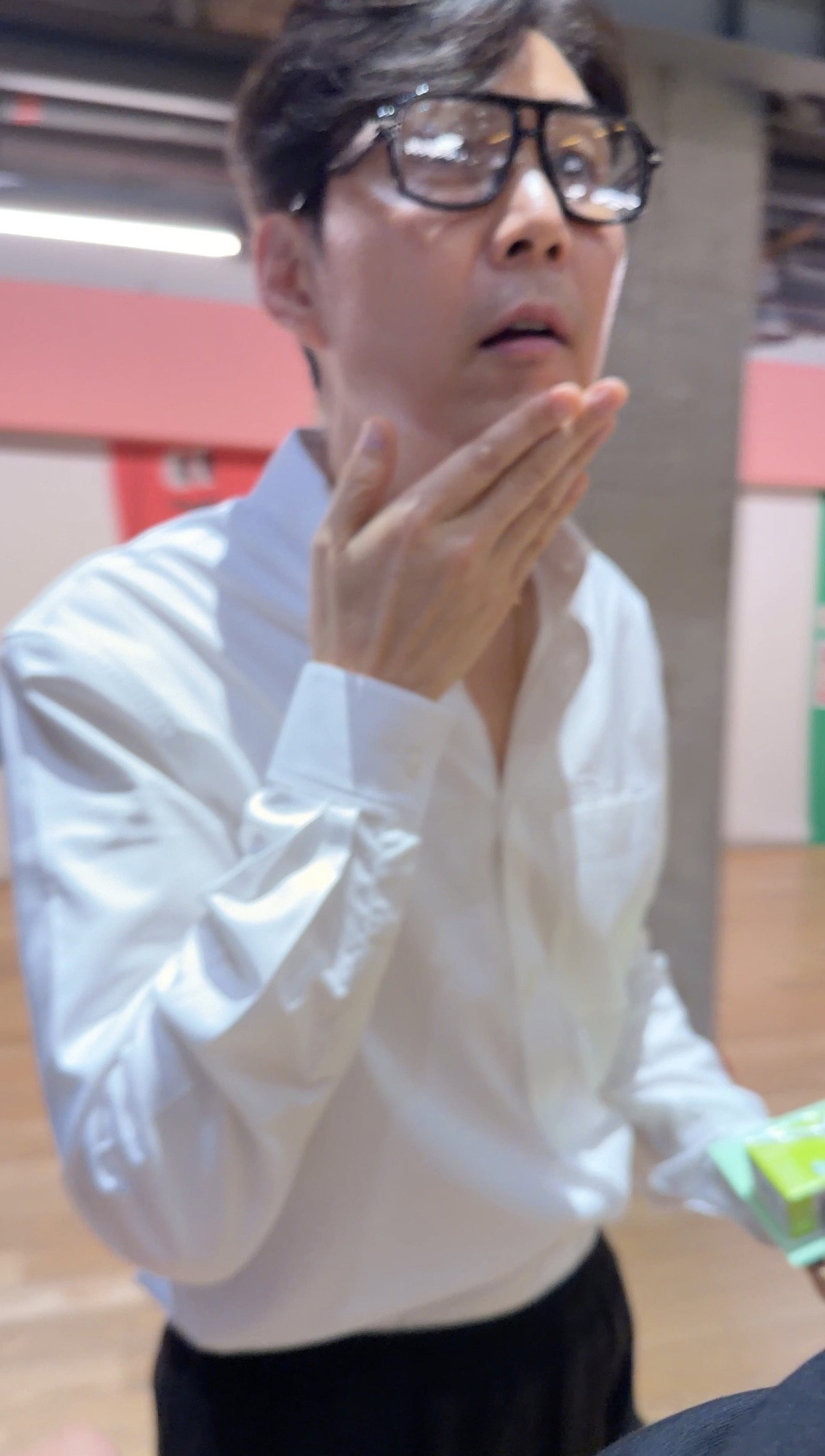 rHNWIX