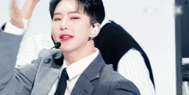 rHVUXo.gif