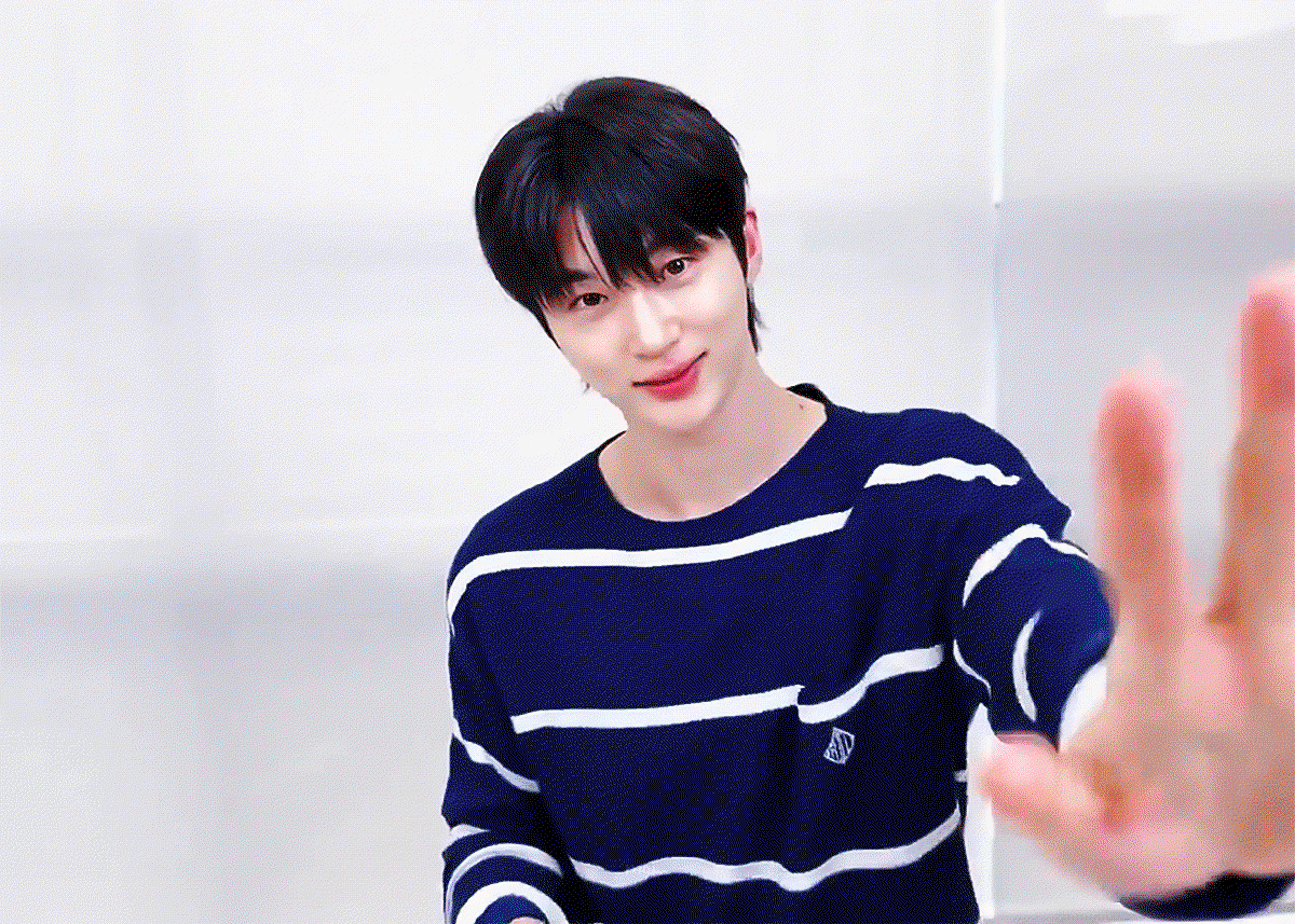 rJNomW.gif