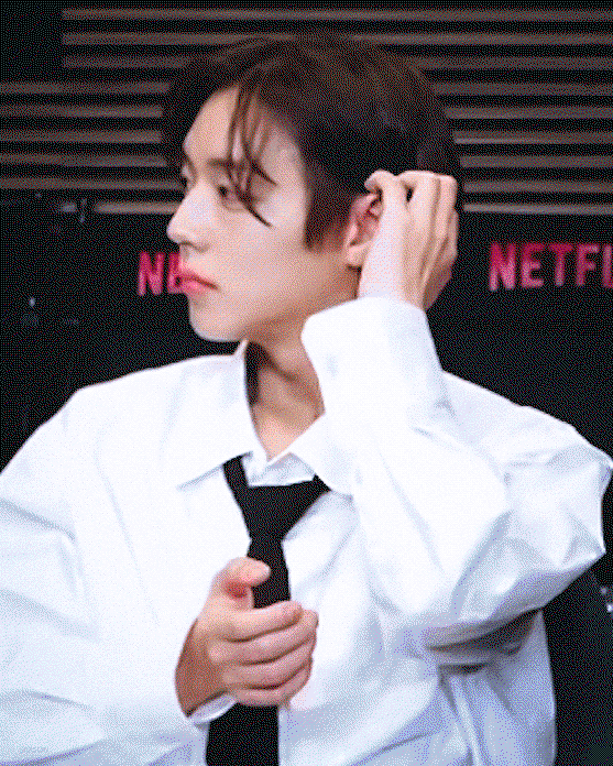rKnyRb.gif