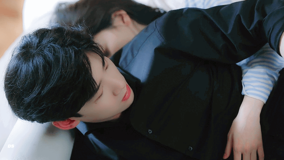 rUWbjy.gif